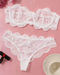 Strapless lace bra,Floral Lace Sexy Lingerie Two-Piece Set, Romantic Underwire Bandeau Bra & Scallop Trim Thong